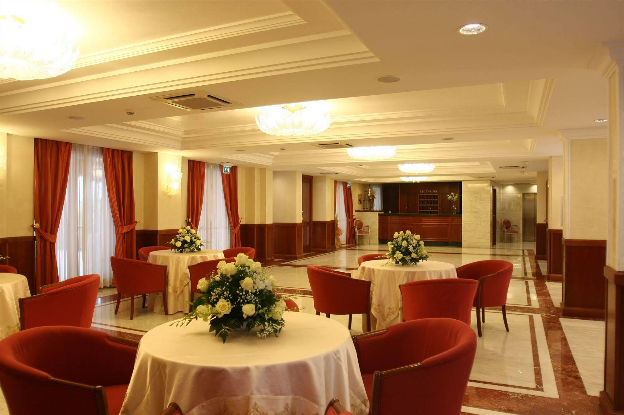 Hotel Ristorante Rossemi 산 조반니 로톤도 외부 사진