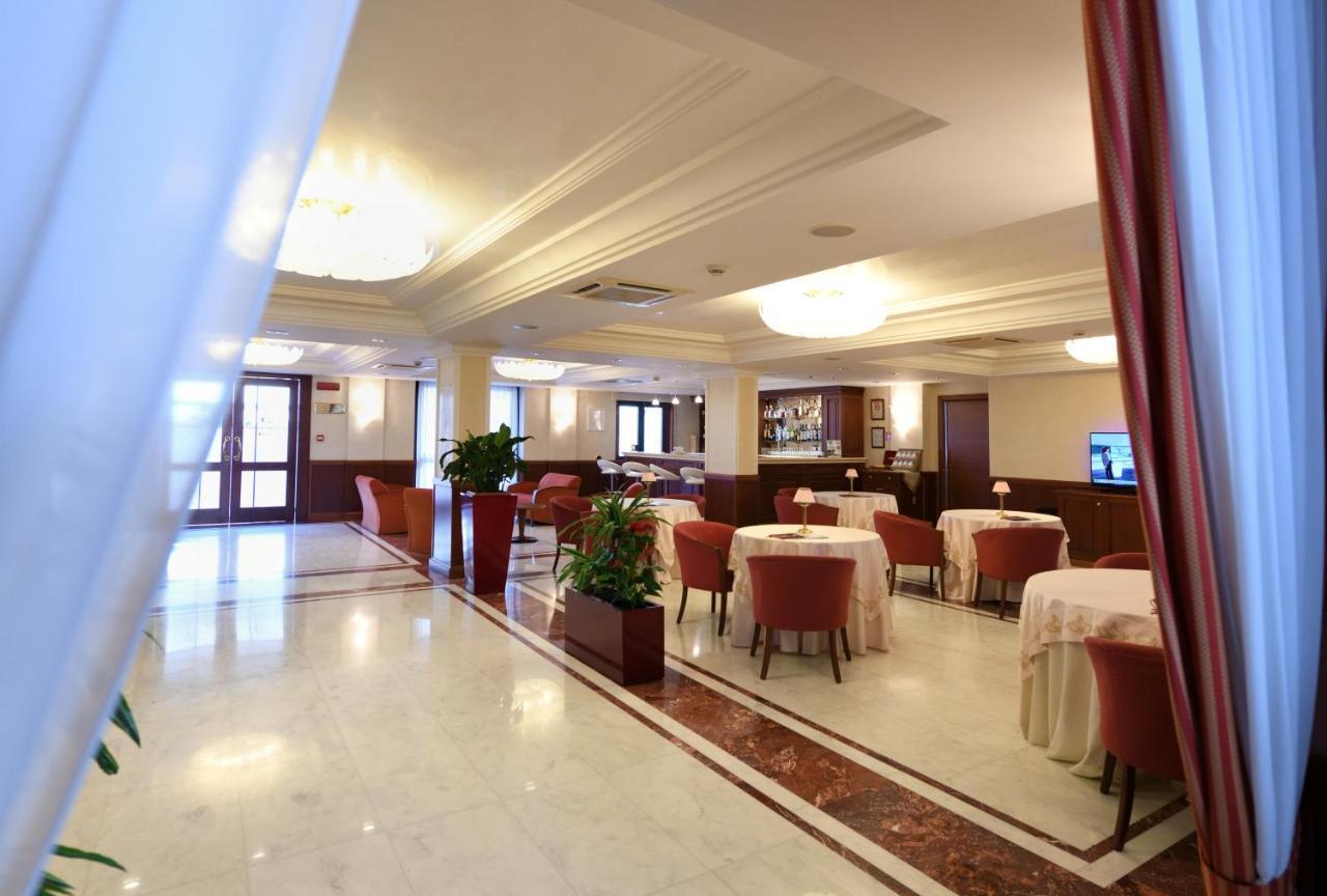Hotel Ristorante Rossemi 산 조반니 로톤도 외부 사진